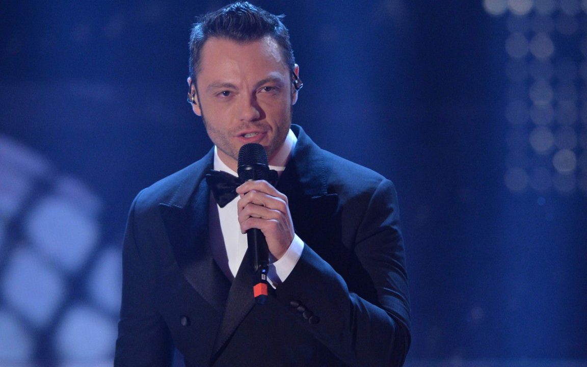 Tiziano Ferro e Raffaella Carrà l'addio