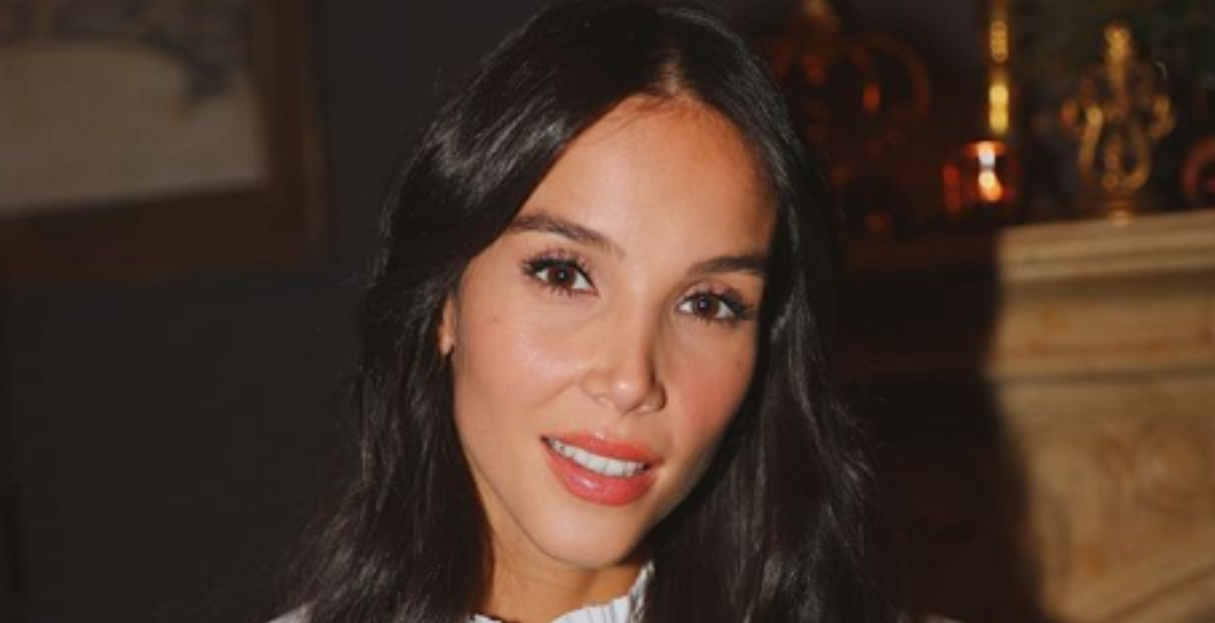 Paola Di Benedetto Instagram, jeans e reggiseno «Sei magnifica e unica!»