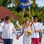 nicoletta romanoff matrimonio maldive