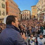 donna aggredita durante il comizio di Salvini