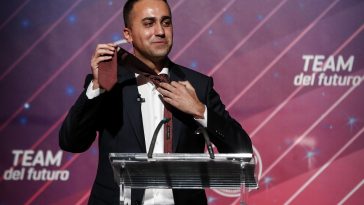 di maio dimissioni cravatta