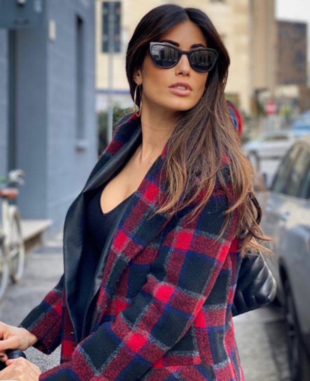 Federica Nargi Instagram, curve strizzate nel micro bikini «Sei da