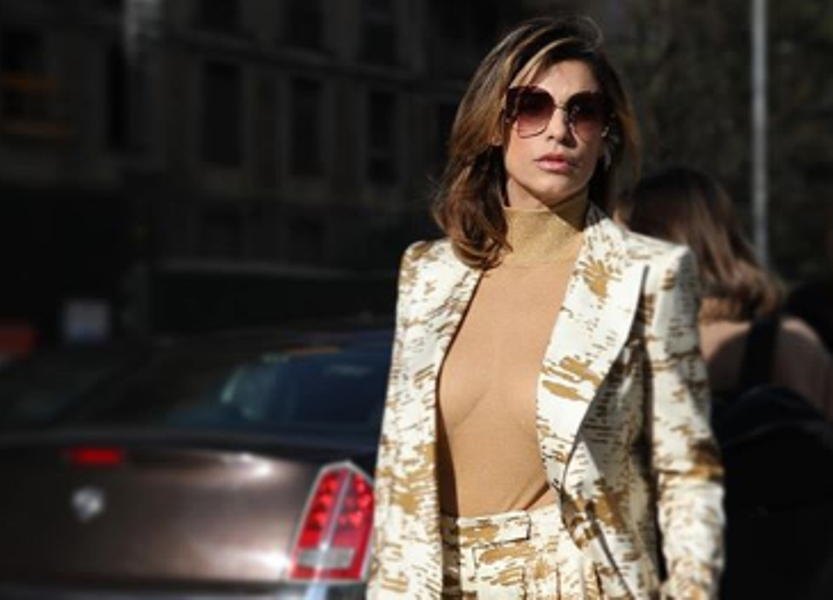 Elisabetta Canalis seno scoperto alla Milano Fashion Week 2020