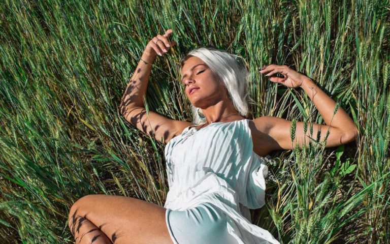 Mercedesz Henger Instagram Stratosferica In Bikini, Lato B Contro La ...