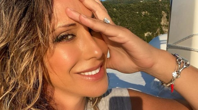 Sabrina Salerno, il freddo non la ferma: interamente senza veli – FOTO Sabrina Salerno, il freddo non la ferma: interamente senza veli – FOTO