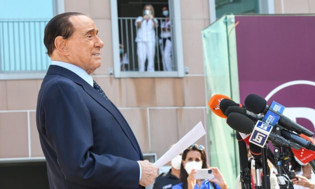 Berlusconi dimesso 