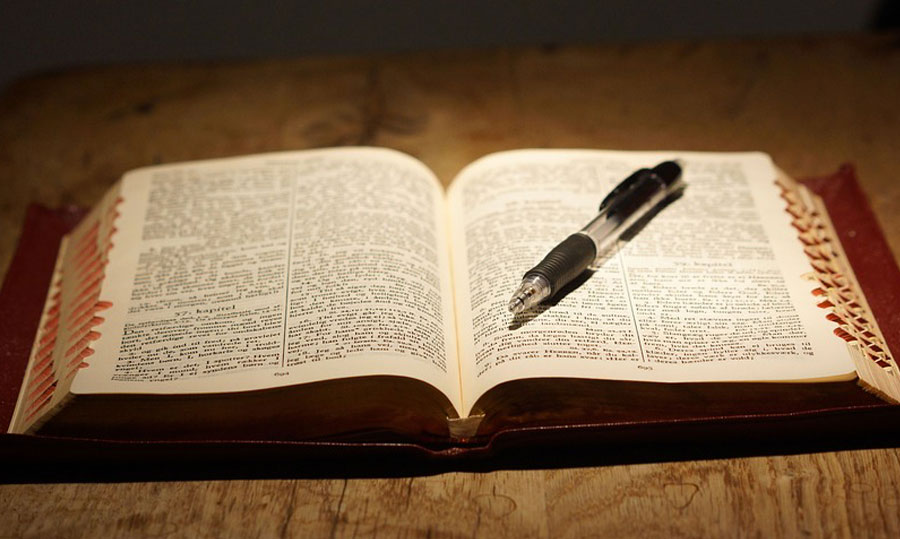 La Bibbia, il testo che fonda i principi della libertà e della democrazia