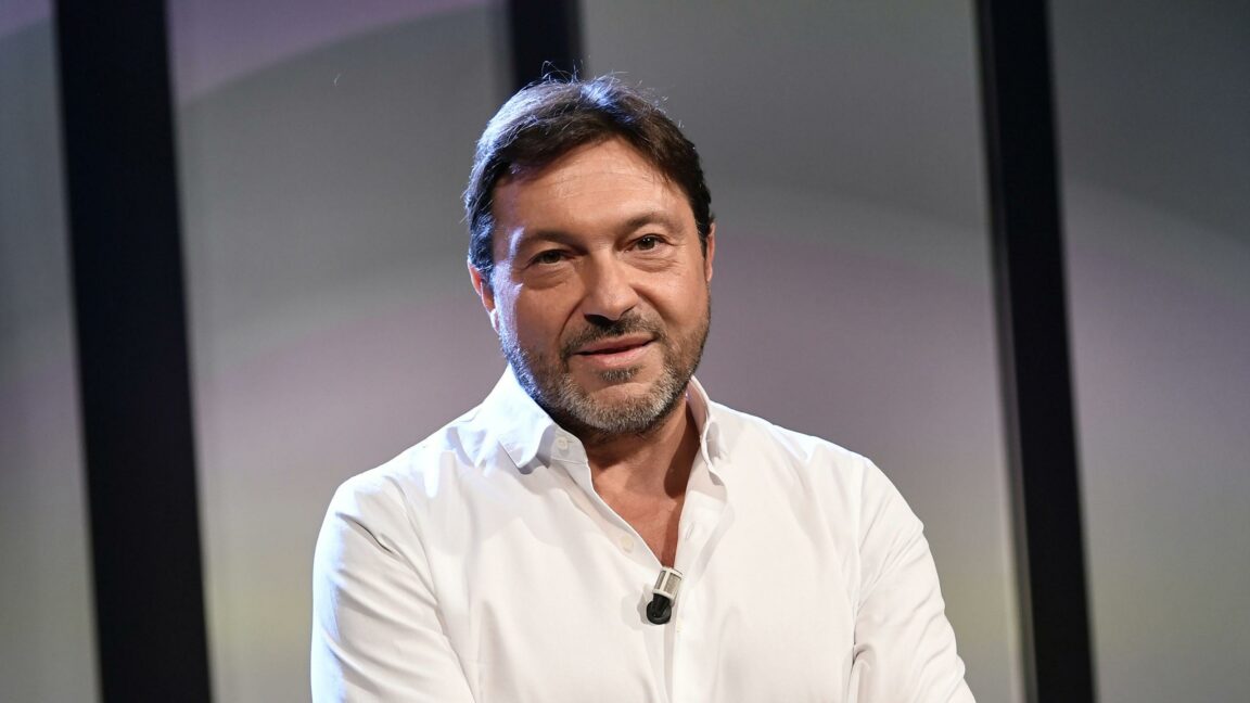 Sigfrido Ranucci, chi è il conduttore di "Report" carriera e vita privata