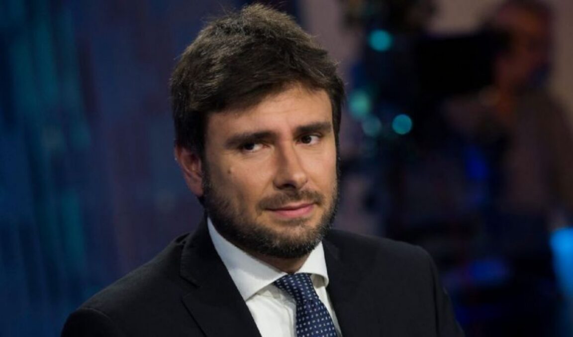 Di Battista m5s scissione «Io così lascio», ecco perché può saltare tutto Di Battista m5s scissione «Io così lascio», ecco perché può saltare tutto