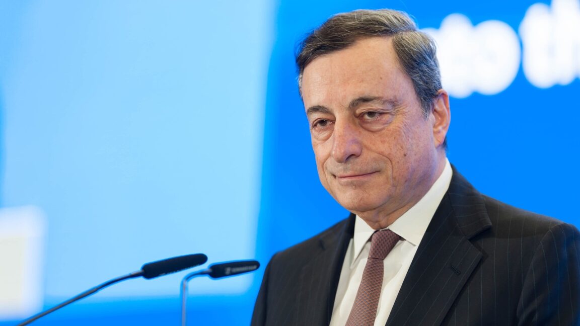 Mario Draghi età, peso, altezza, carriera e vita privata dell'ex presidente della BCE