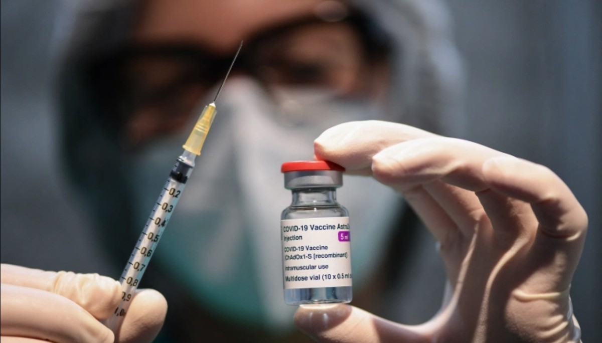 vaccino astrazeneca fake news