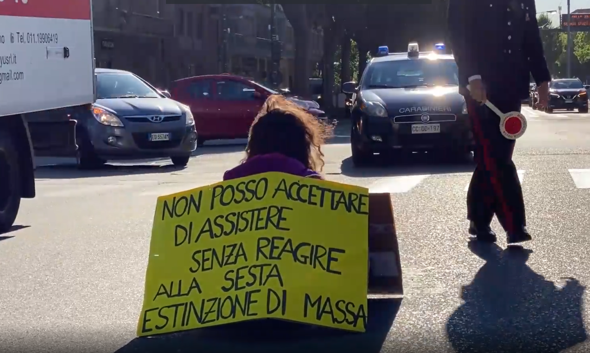 Una Scritta Che Fa Rallentare Il Traffico
