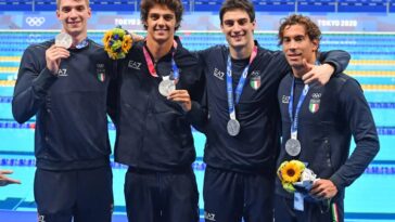 staffetta Italia nuoto