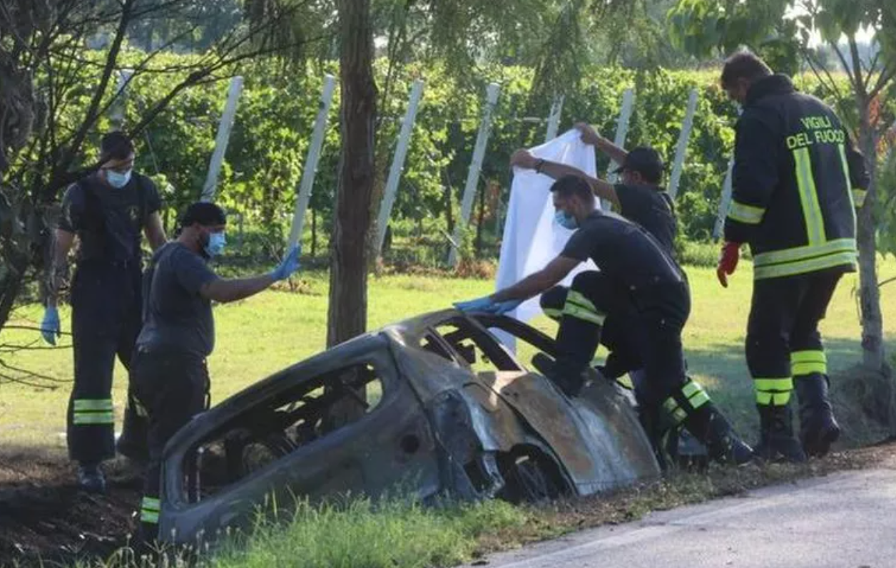 treviso incidente auto carbonizzata