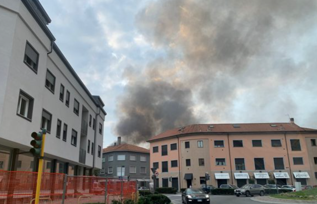 snia incendio varedo 