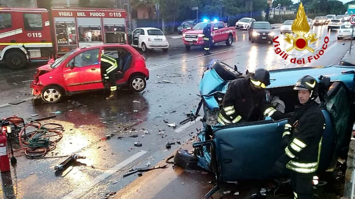 Incidente Quartu Sant Elena Scontro Fra Tre Auto Tre Feriti Gravissimi