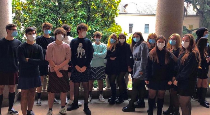 Monza studenti con la gonna contro mascolinità tossica, Zucchingonna