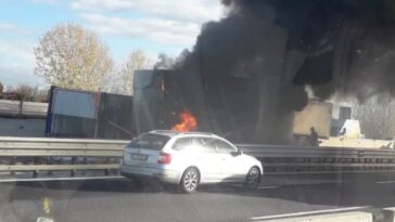Incidente oggi A14 Bologna schianto tra due tir