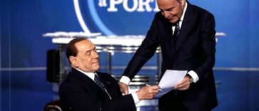 Berlusconi vespa