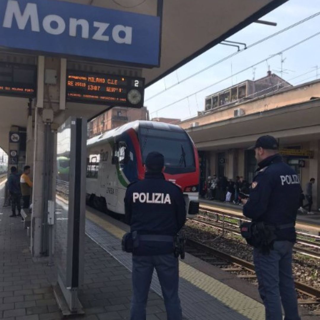 Monza crolla pensilina stazione un ferito