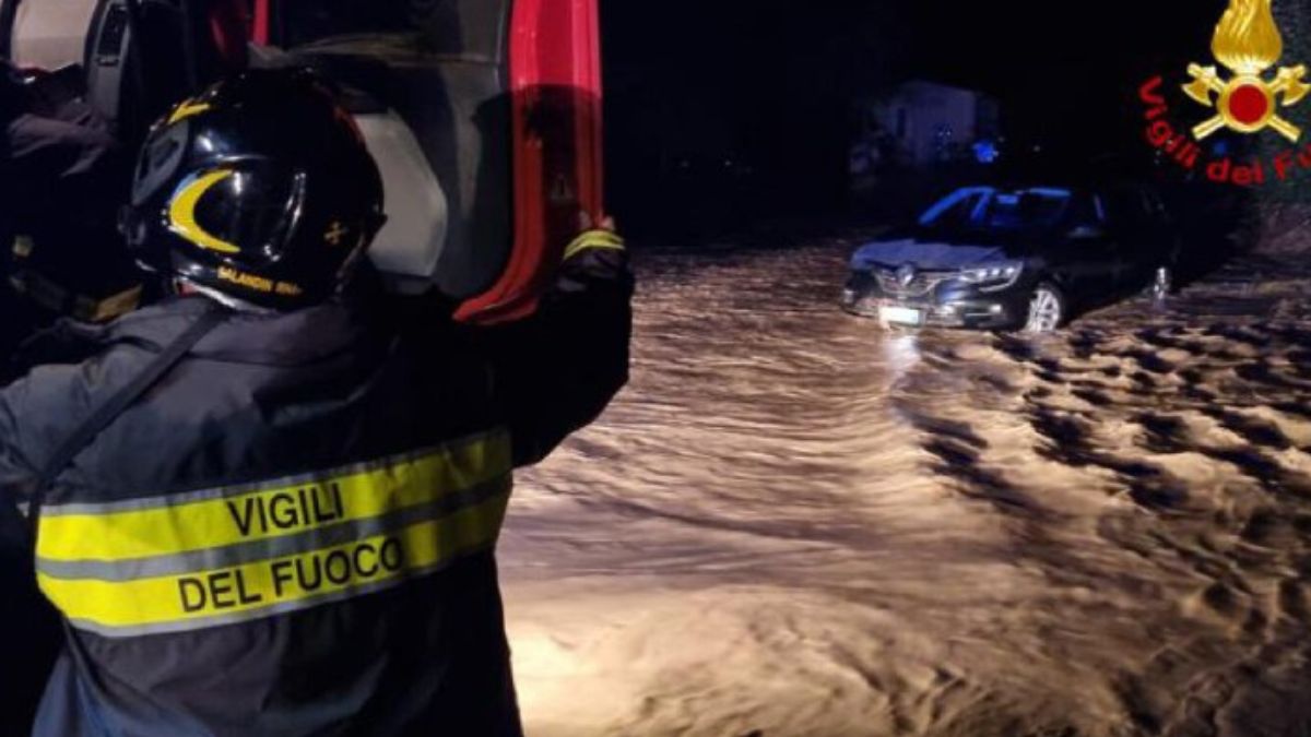 Nubifragio nella notte in Toscana, dispersi un bambino di 5 mesi e la nonna (VIDEO)