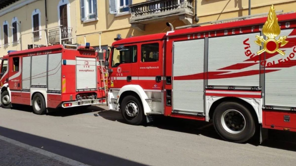 incendio palazzo brescia 17 ricoverati