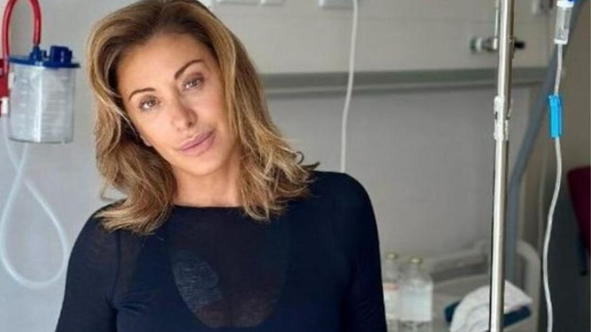 “Sto entrando in sala operatoria”. Sabrina Salerno ha un tumore: l’annuncio choc