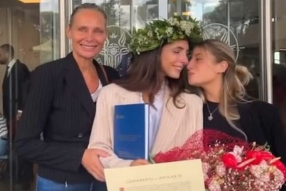 'Papà sarebbe fiero': laurea con lode per la figlia di Francesco Nuti