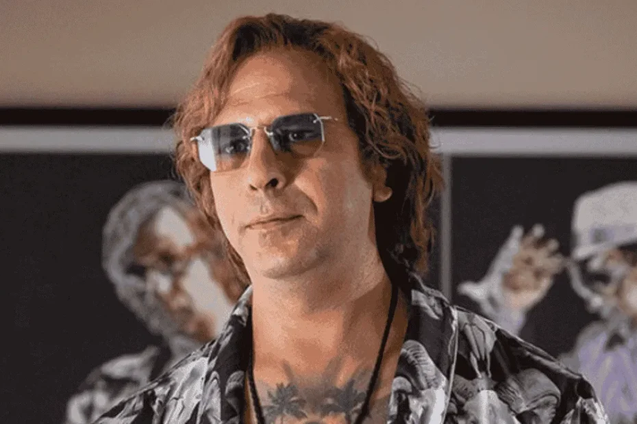 Recensione nuovo film di Checco Zalone: Buen Camino divide pubblico e critica