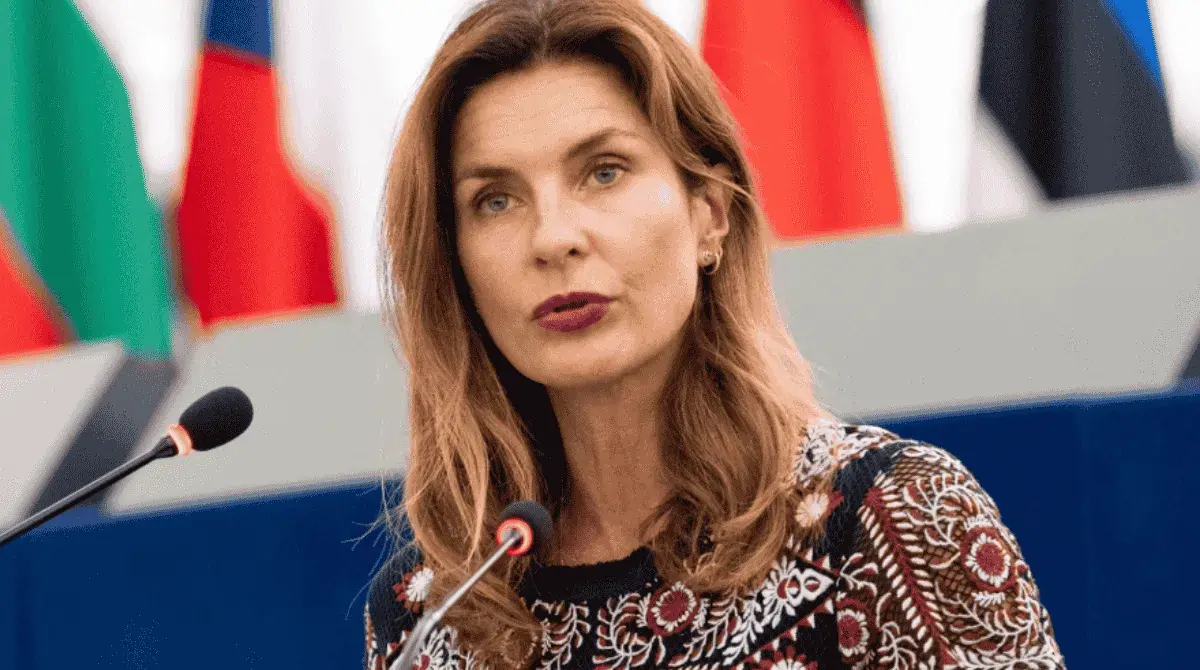 alessandra moretti revocata l8217immunit224 cosa rischia ora da Urbanpost.it alessandra moretti revocata l8217immunit224 cosa rischia ora