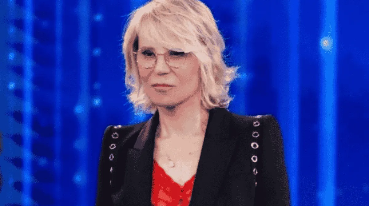 Amici, anticipazioni oggi domenica 21 dicembre: ospiti, sfide e colpi di scena