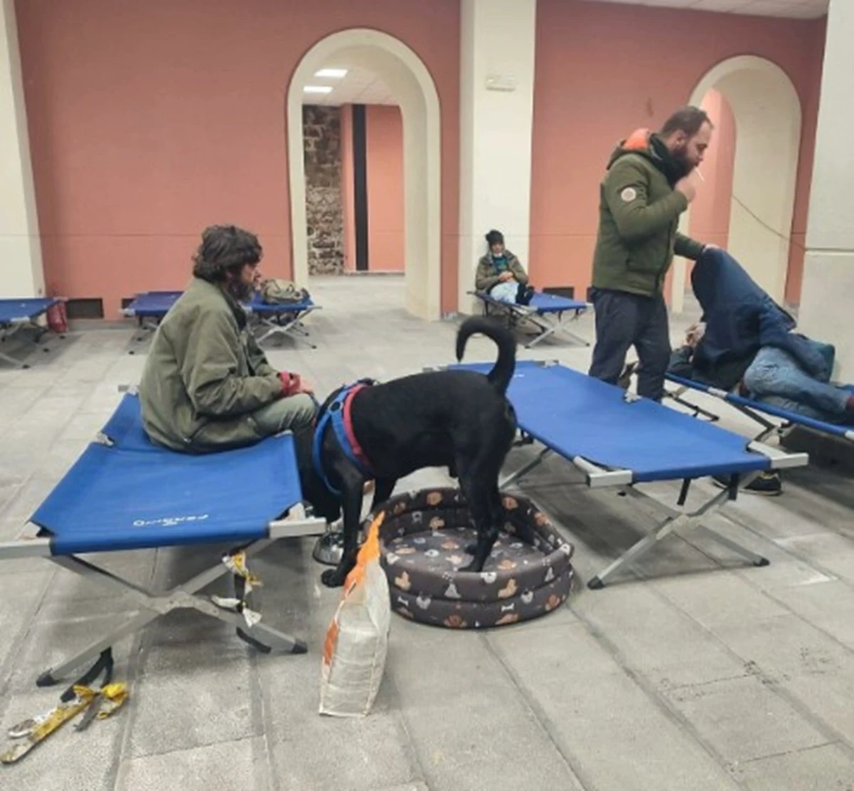 Effetti ciclone Harry vento forte scuole chiuse