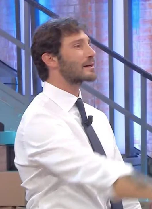 Stefano De Martino, puntata di Affari Tuoi trasmessa dopo il lutto