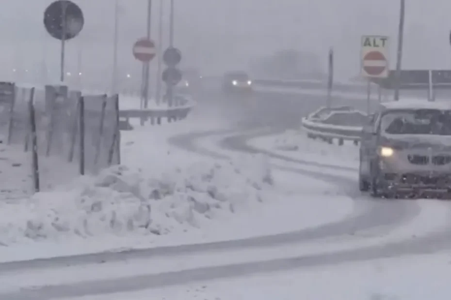 Neve e gelo paralizzano le autostrade: traffico in tilt il 6 gennaio