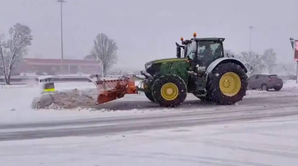 Neve e gelo paralizzano le autostrade: traffico in tilt il 6 gennaio