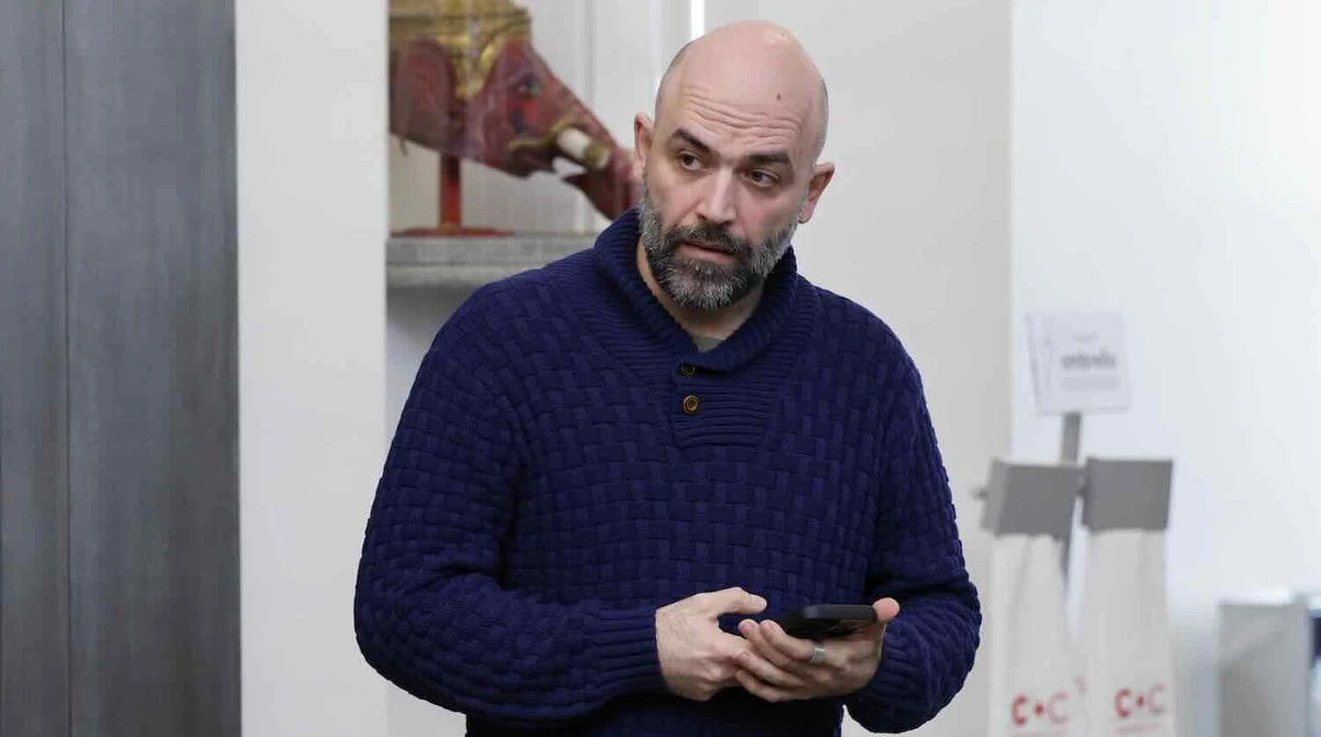 roberto saviano condannato dovr224 risarcire 10 mila euro per plagio in gomorra da Urbanpost.it roberto saviano condannato dovr224 risarcire 10 mila euro per plagio in gomorra