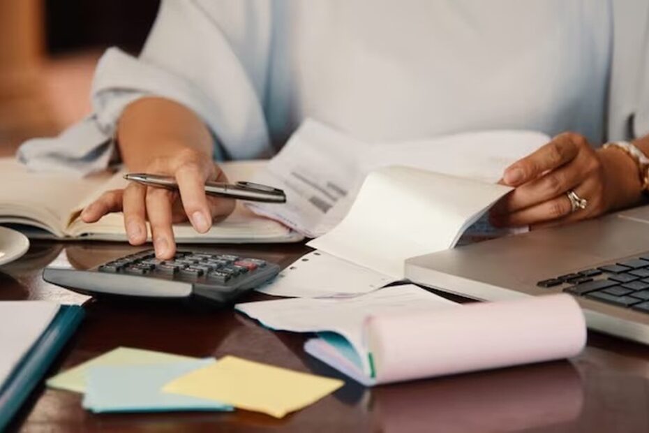 Bollette, in autunno fino a 270 euro in più per le famiglie italiane tra luce e gas
