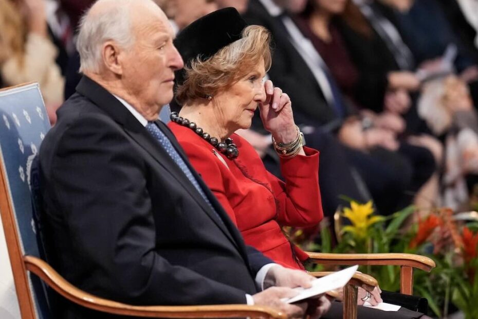 Il Re di Norvegia Harald V, morto a 89 anni: gli succede il figlio Haakon