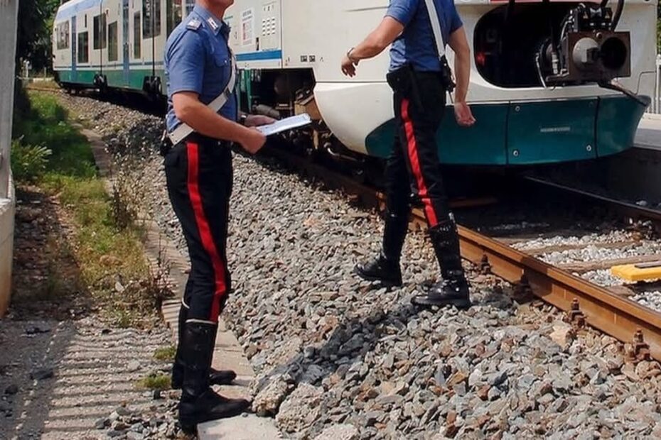 Stazione ferroviaria di Squinzano, dove una 17enne ha perso la vita travolta da un treno