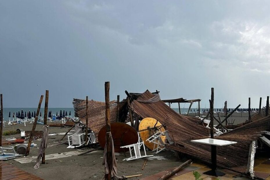 Tromba d’aria devasta Policoro, in Basilicata: alberi caduti e danni nel centro cittadino