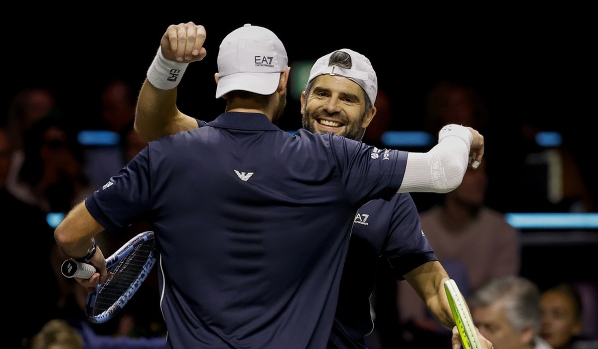 Andrea Vavassori e Simone Bolelli festeggiano la qualificazione ai quarti degli US Open 2026