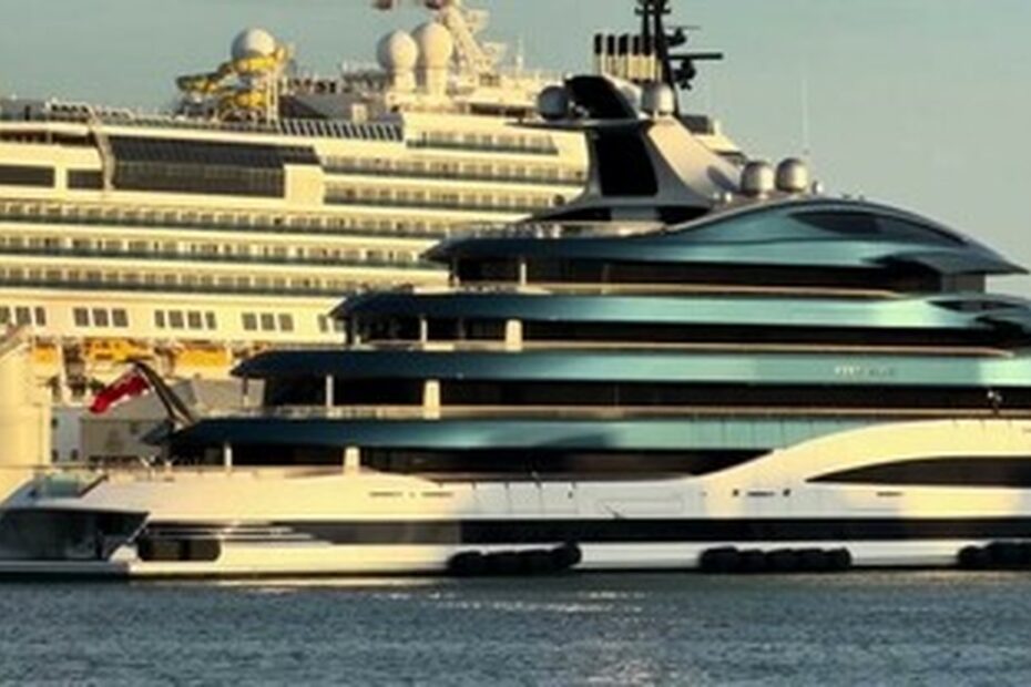 My Deep Blue mega yacht da 450 milioni in Italia
