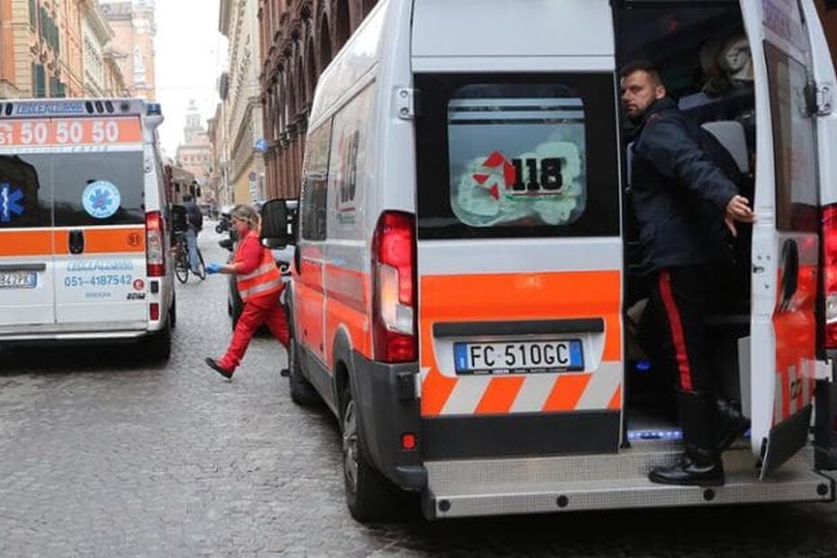Largo San Tommaso d'Aquino a Salerno, teatro dell'aggressione a una ragazza di 20 anni