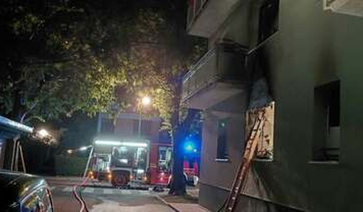 lucca incendio nella notte in un palazzo due morti e 13 feriti da Urbanpost.it lucca incendio nella notte in un palazzo due morti e 13 feriti