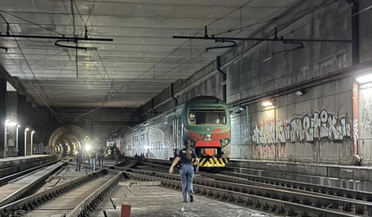 maggianico treno merci si scontra con un mezzo di lavoro tre feriti da Urbanpost.it maggianico treno merci si scontra con un mezzo di lavoro tre feriti
