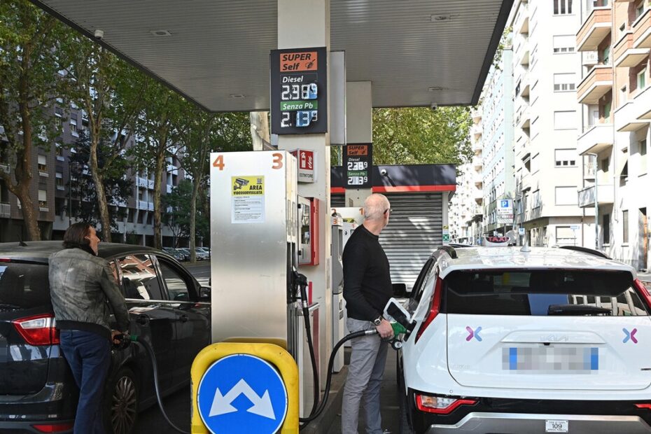 Benzina e diesel, scatta il price cap Eni da oggi: benzina a 1,99 euro e gasolio a 2,19 euro al litro