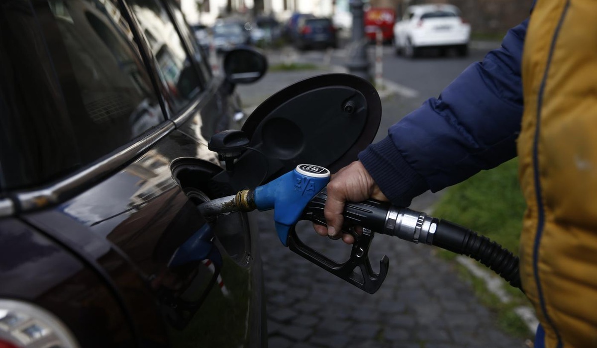 carburanti contraffatti a roma sequestrati 26mila litri i rischi per le auto da Urbanpost.it carburanti contraffatti a roma sequestrati 26mila litri i rischi per le auto