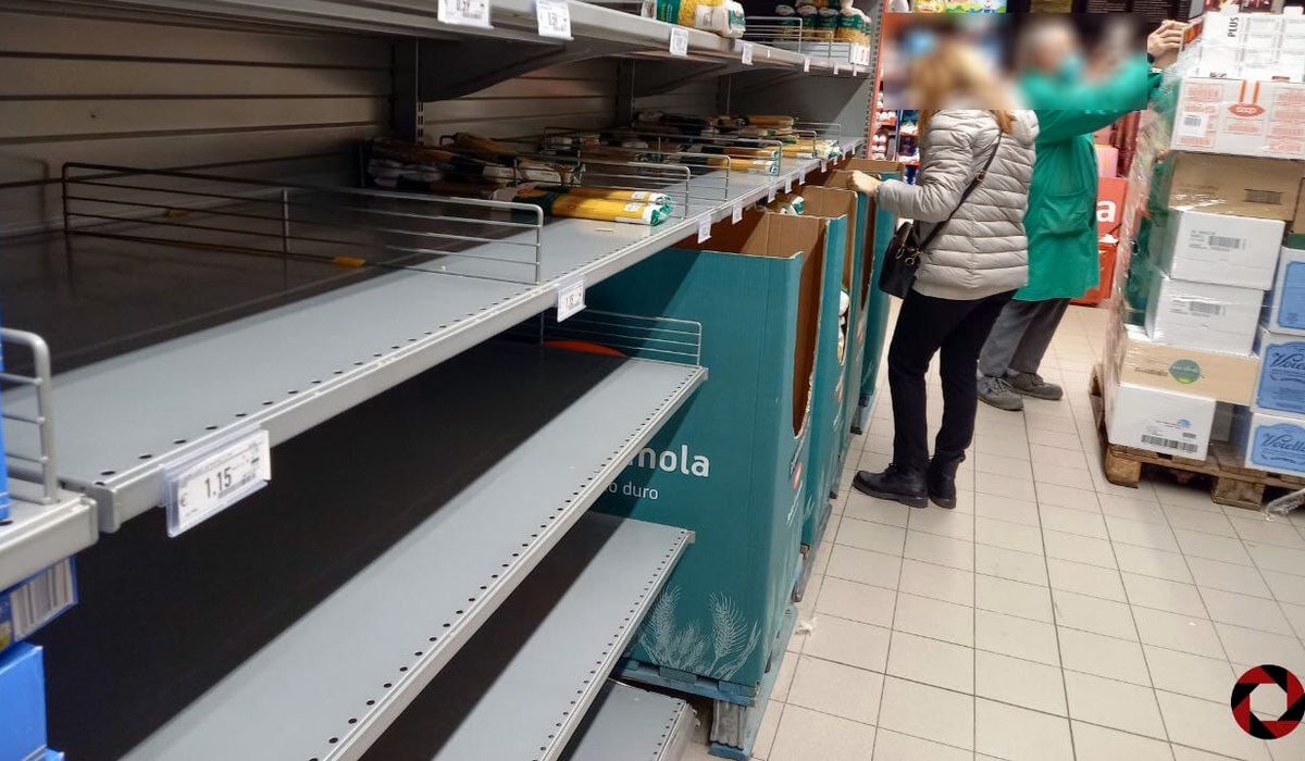 protesta dei tir distributori a secco e supermercati semivuoti al sud cosa sta succedendo e cosa pu242 accadere dopo il tavolo del 20 ottobre da Urbanpost.it protesta dei tir distributori a secco e supermercati semivuoti al sud cosa sta succedendo e cosa pu242 accadere dopo il tavolo del 20 ottobre