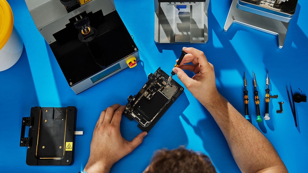 smartphone dal 18 febbraio 2027 batterie sostituibili dall8217utente ma l8217eccezione ue per ip67 e 1000 cicli esclude molti modelli quali sono davvero coinvolti da Urbanpost.it smartphone dal 18 febbraio 2027 batterie sostituibili dall8217utente ma l8217eccezione ue per ip67 e 1000 cicli esclude molti modelli quali sono davvero coinvolti