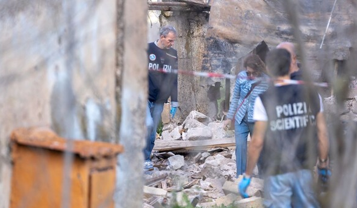 roma anarchico arrestato con l8217accusa di terrorismo nei dispositivi istruzioni per ordigni e sabotaggi da Urbanpost.it roma anarchico arrestato con l8217accusa di terrorismo nei dispositivi istruzioni per ordigni e sabotaggi